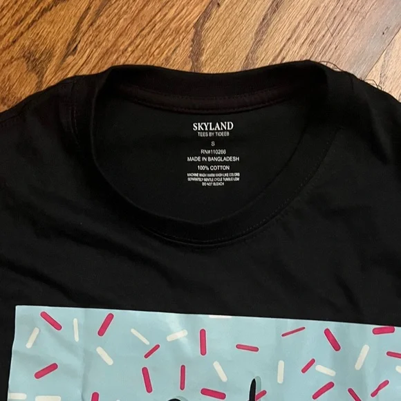 NWOT! Black Drip Home Base Graphic Baseball Tee - Picture 2 of 2
